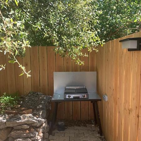 JOLI STUDIO INDEPENDANT 20m² AVEC JARDIN Saint-Maximin 外观 照片
