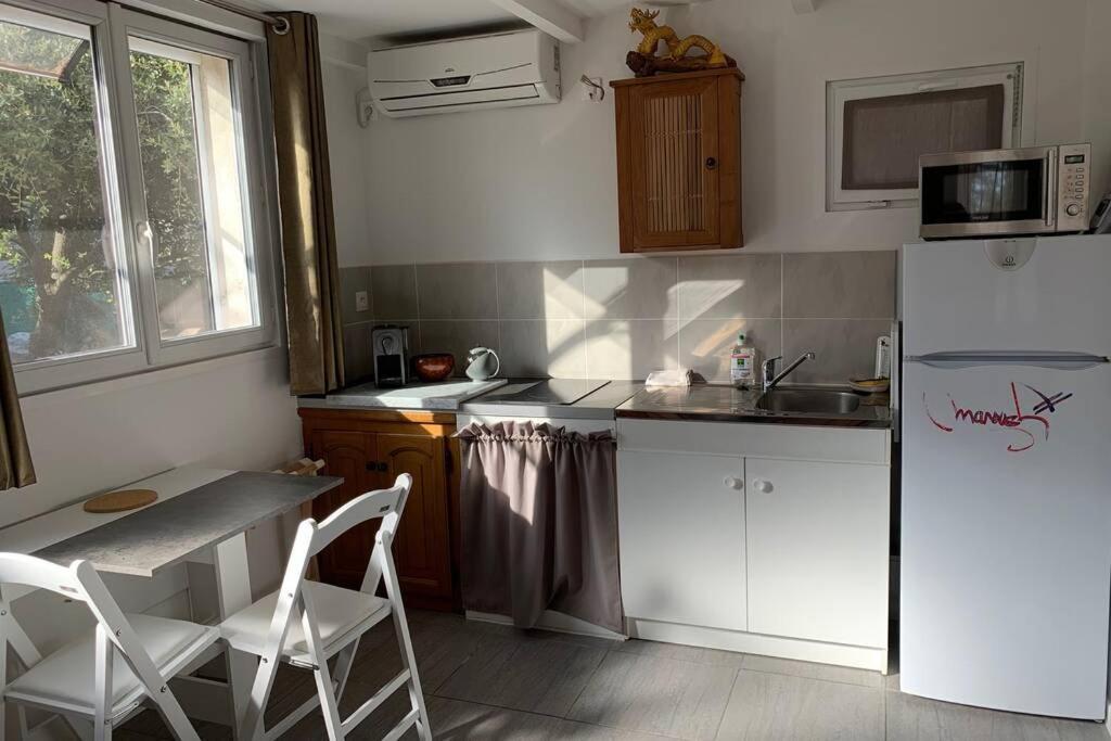 JOLI STUDIO INDEPENDANT 20m² AVEC JARDIN Saint-Maximin 外观 照片