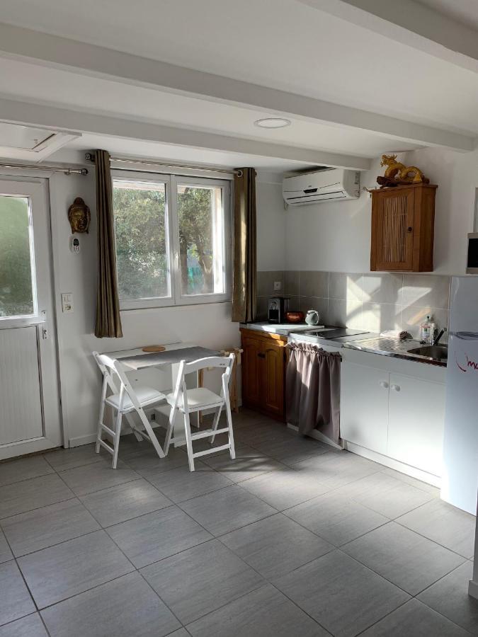 JOLI STUDIO INDEPENDANT 20m² AVEC JARDIN Saint-Maximin 外观 照片