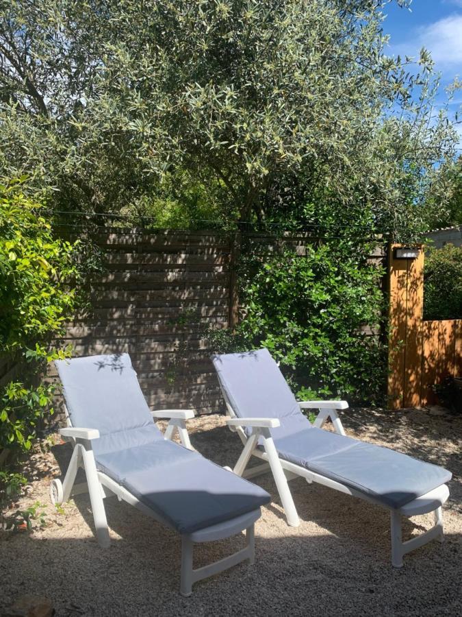 JOLI STUDIO INDEPENDANT 20m² AVEC JARDIN Saint-Maximin 外观 照片